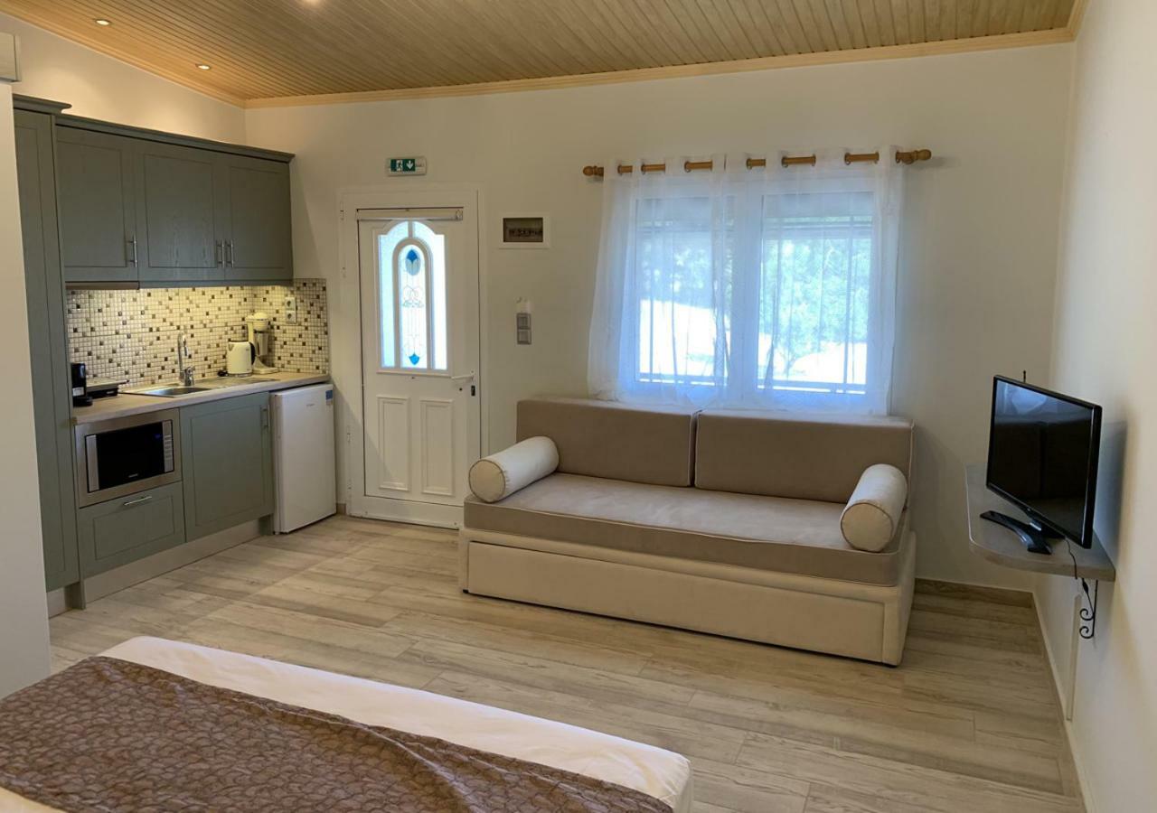 Iliovasilema Lejlighedshotel Plati  Eksteriør billede
